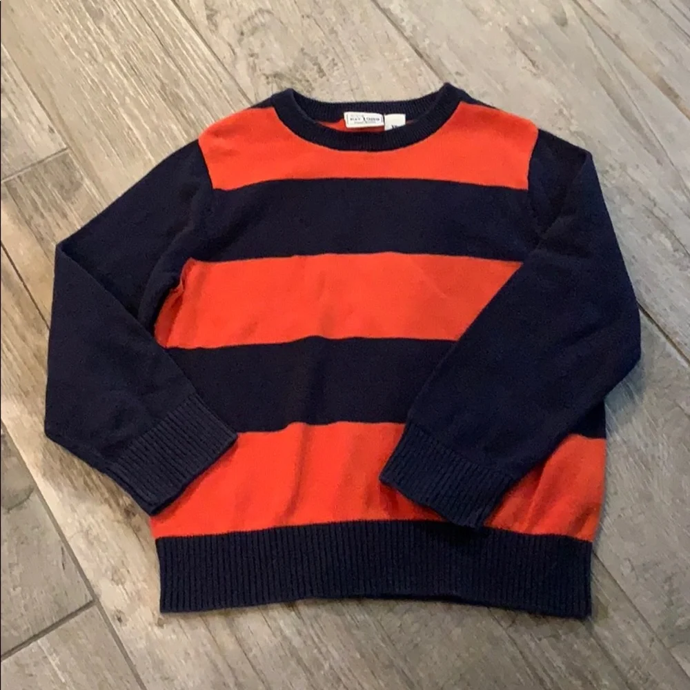 Bundle of 2 size 4 tops